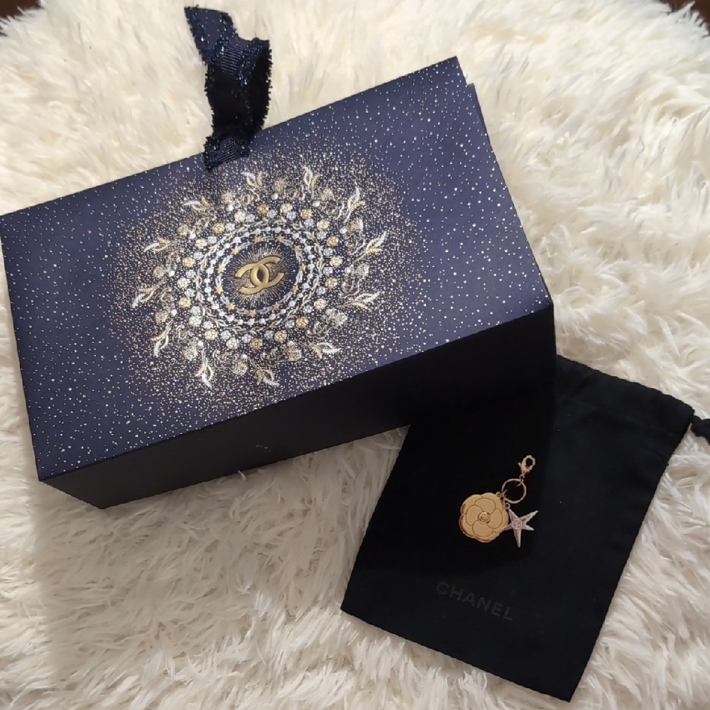 Chanel Gold and Silver Camellia Star Charm & Pouch, Jewelry Purse Clip On